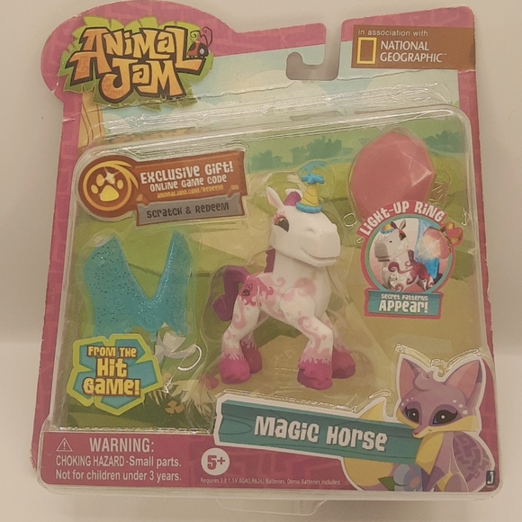 Animal Jam Best Dressed Magic Horse with Light-up Ring Collectible BOX DAMAGE - Picture 3 of 13